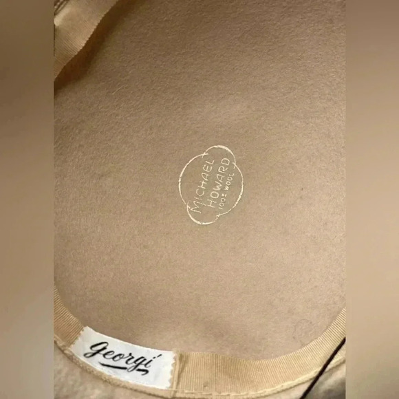 100% wool Michael Haward Elegant Beige and Gray Hats with Veil - Picture 3 of 8